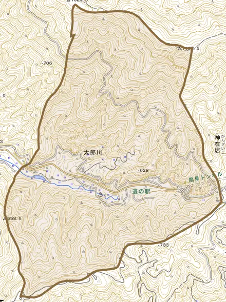 太郎川とその周辺の地図。町の範囲を重ねている