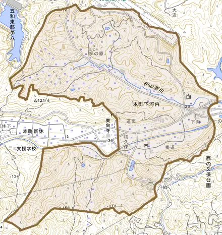 本町下河内とその周辺の地図。町の範囲を重ねている
