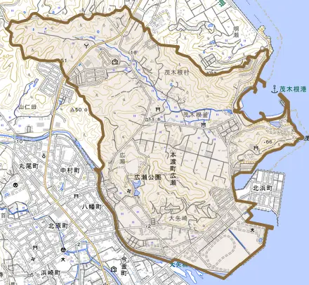 本渡町広瀬とその周辺の地図。町の範囲を重ねている