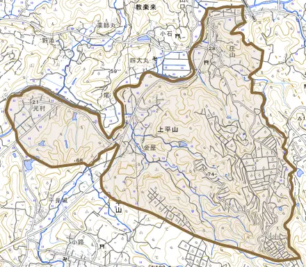 上平山とその周辺の地図。町の範囲を重ねている