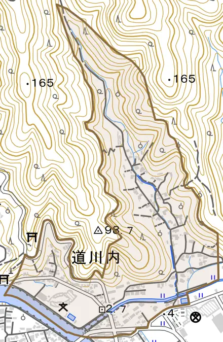 大字道川内とその周辺の地図。町の範囲を重ねている