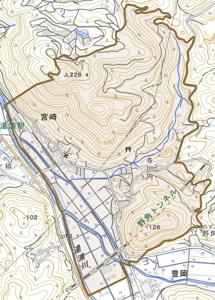 大字宮崎とその周辺の地図。町の範囲を重ねている