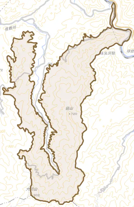 大字告とその周辺の地図。町の範囲を重ねている