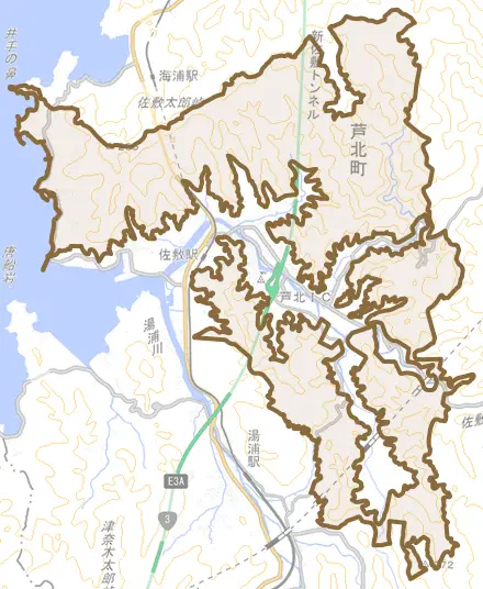 大字鶴木山とその周辺の地図。町の範囲を重ねている