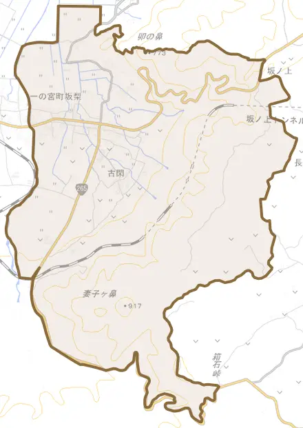 一の宮町坂梨とその周辺の地図。町の範囲を重ねている
