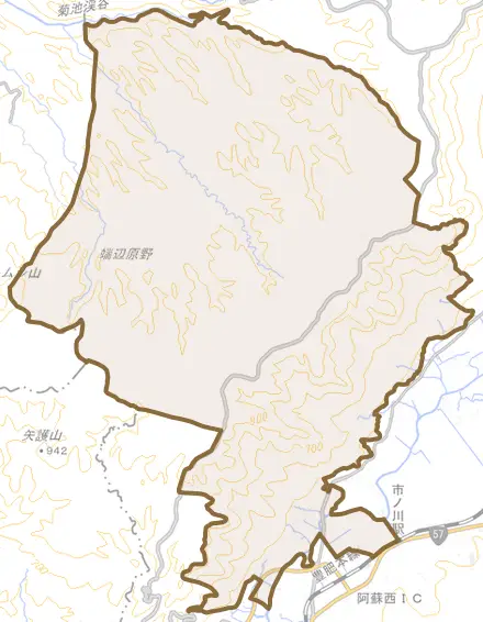 的石とその周辺の地図。町の範囲を重ねている