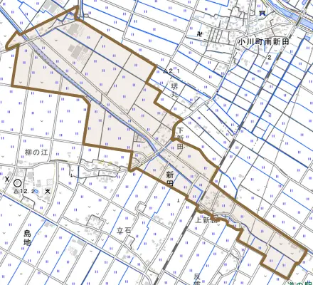 新田とその周辺の地図。町の範囲を重ねている