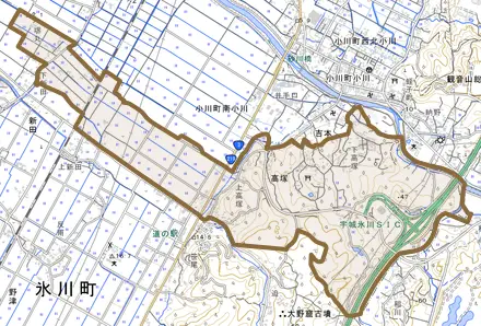 高塚とその周辺の地図。町の範囲を重ねている