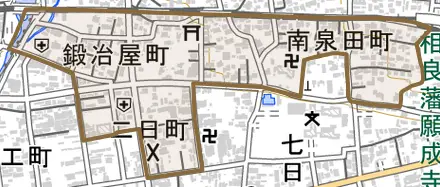 南泉田町とその周辺の地図。町の範囲を重ねている