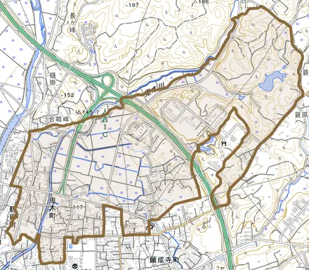 鬼木町とその周辺の地図。町の範囲を重ねている