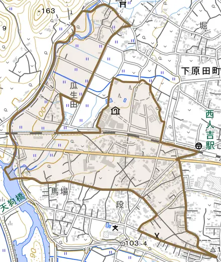 下原田町字瓜生田とその周辺の地図。町の範囲を重ねている