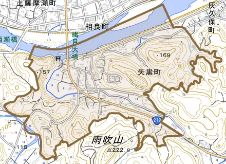 矢黒町とその周辺の地図。町の範囲を重ねている