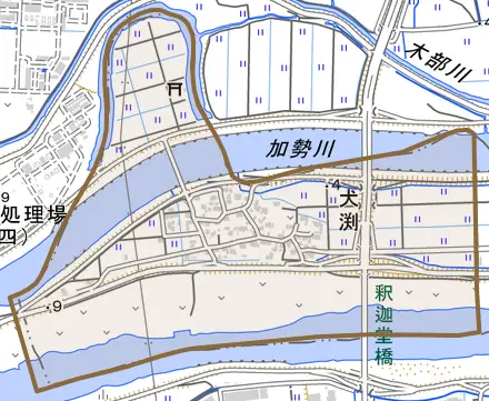 大字犬渕とその周辺の地図。町の範囲を重ねている
