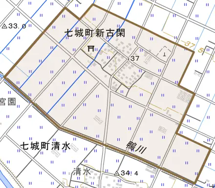 七城町新古閑とその周辺の地図。町の範囲を重ねている
