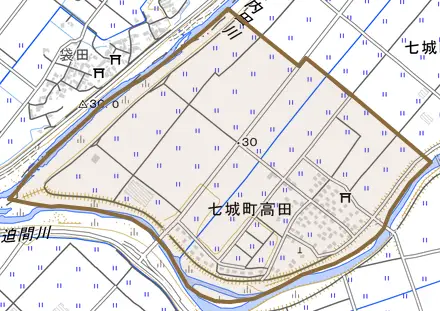 七城町高田とその周辺の地図。町の範囲を重ねている