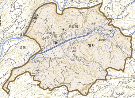 雪野とその周辺の地図。町の範囲を重ねている