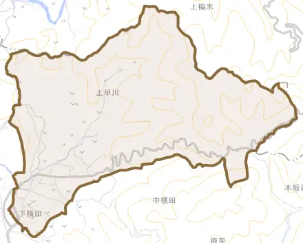 大字上早川とその周辺の地図。町の範囲を重ねている