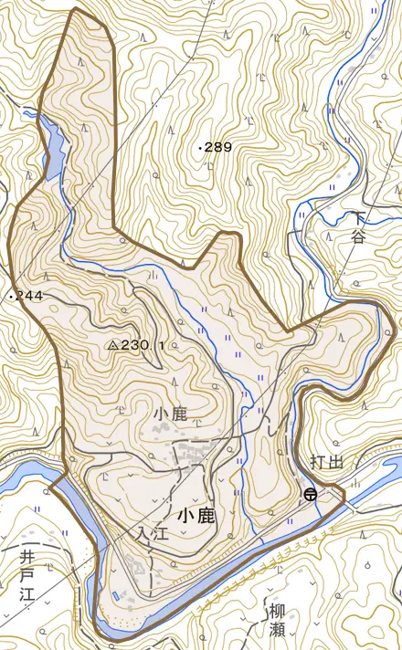 大字小鹿とその周辺の地図。町の範囲を重ねている