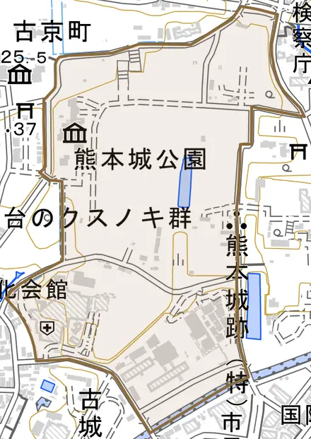 二の丸とその周辺の地図。町の範囲を重ねている