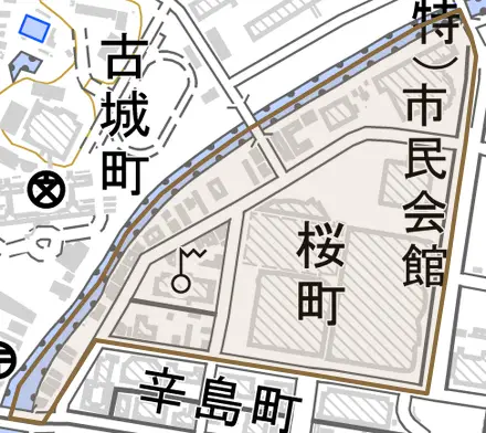 桜町とその周辺の地図。町の範囲を重ねている