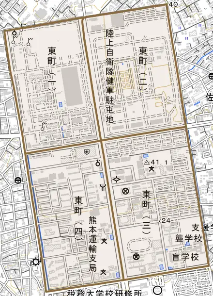 東町とその周辺の地図。町の範囲を重ねている