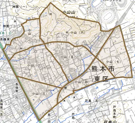 小山とその周辺の地図。町の範囲を重ねている