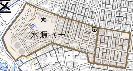 水源とその周辺の地図。町の範囲を重ねている
