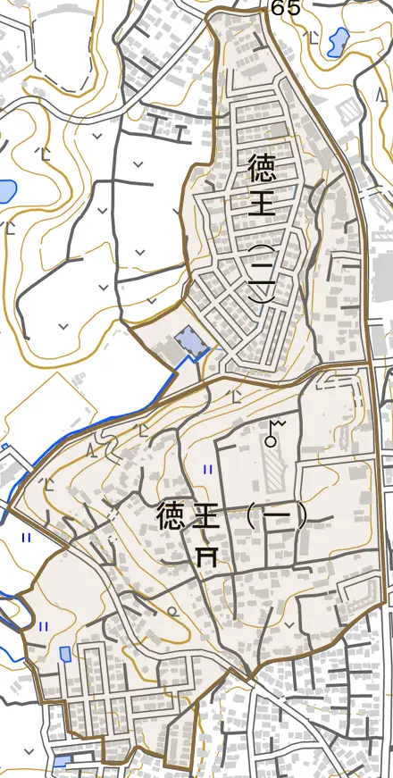 徳王とその周辺の地図。町の範囲を重ねている