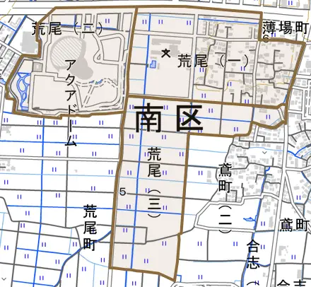 荒尾とその周辺の地図。町の範囲を重ねている