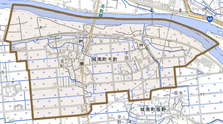 城南町千町とその周辺の地図。町の範囲を重ねている