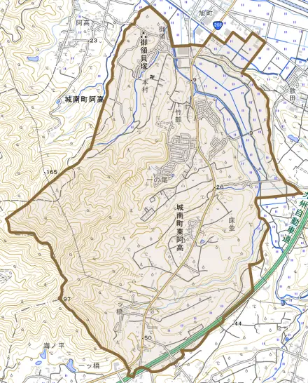 城南町東阿高とその周辺の地図。町の範囲を重ねている