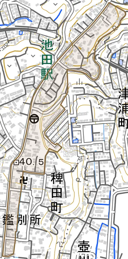 出町とその周辺の地図。町の範囲を重ねている