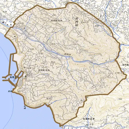 河内町河内とその周辺の地図。町の範囲を重ねている
