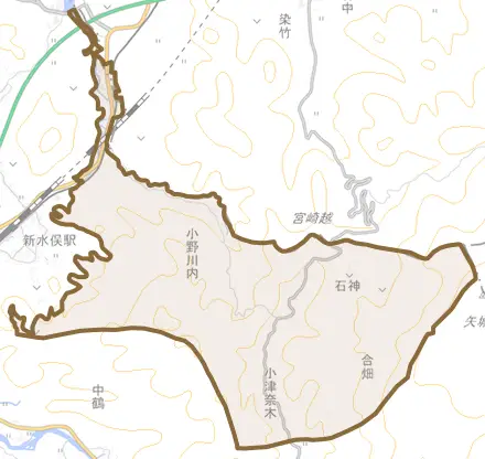 小津奈木とその周辺の地図。町の範囲を重ねている