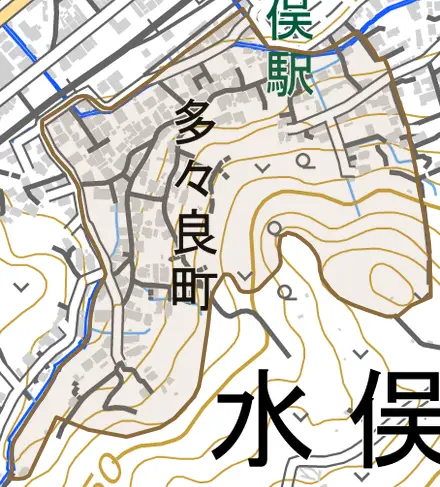多々良町とその周辺の地図。町の範囲を重ねている