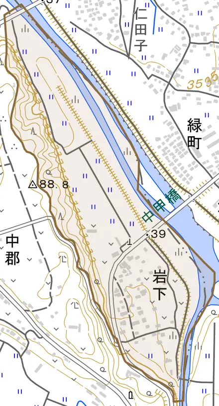 岩下とその周辺の地図。町の範囲を重ねている