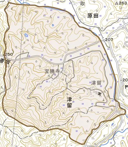 津留とその周辺の地図。町の範囲を重ねている