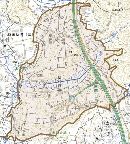 大字関外目とその周辺の地図。町の範囲を重ねている