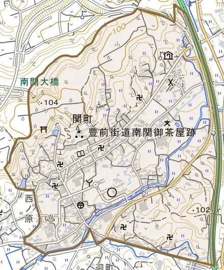 大字関町とその周辺の地図。町の範囲を重ねている