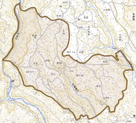 大字芹口とその周辺の地図。町の範囲を重ねている
