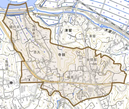 寺田とその周辺の地図。町の範囲を重ねている