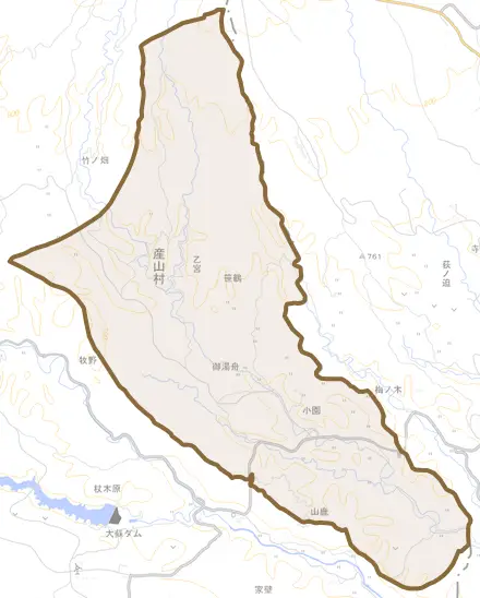 大字産山とその周辺の地図。町の範囲を重ねている