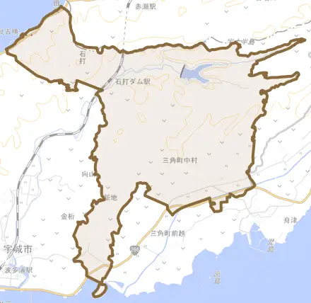 三角町中村とその周辺の地図。町の範囲を重ねている
