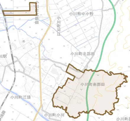 小川町南部田とその周辺の地図。町の範囲を重ねている