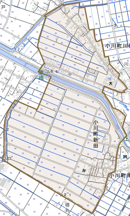 小川町新田とその周辺の地図。町の範囲を重ねている