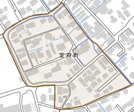 定府町とその周辺の地図。町の範囲を重ねている