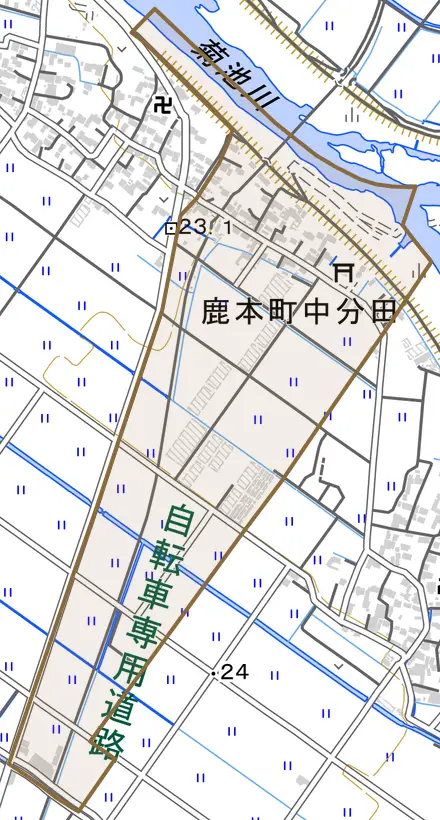 鹿本町中分田とその周辺の地図。町の範囲を重ねている