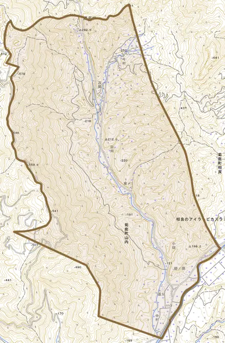 菊鹿町山内とその周辺の地図。町の範囲を重ねている