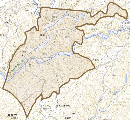 麻山とその周辺の地図。町の範囲を重ねている