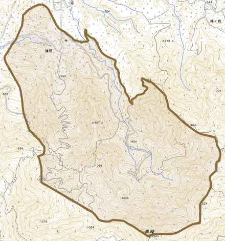 鎌野とその周辺の地図。町の範囲を重ねている